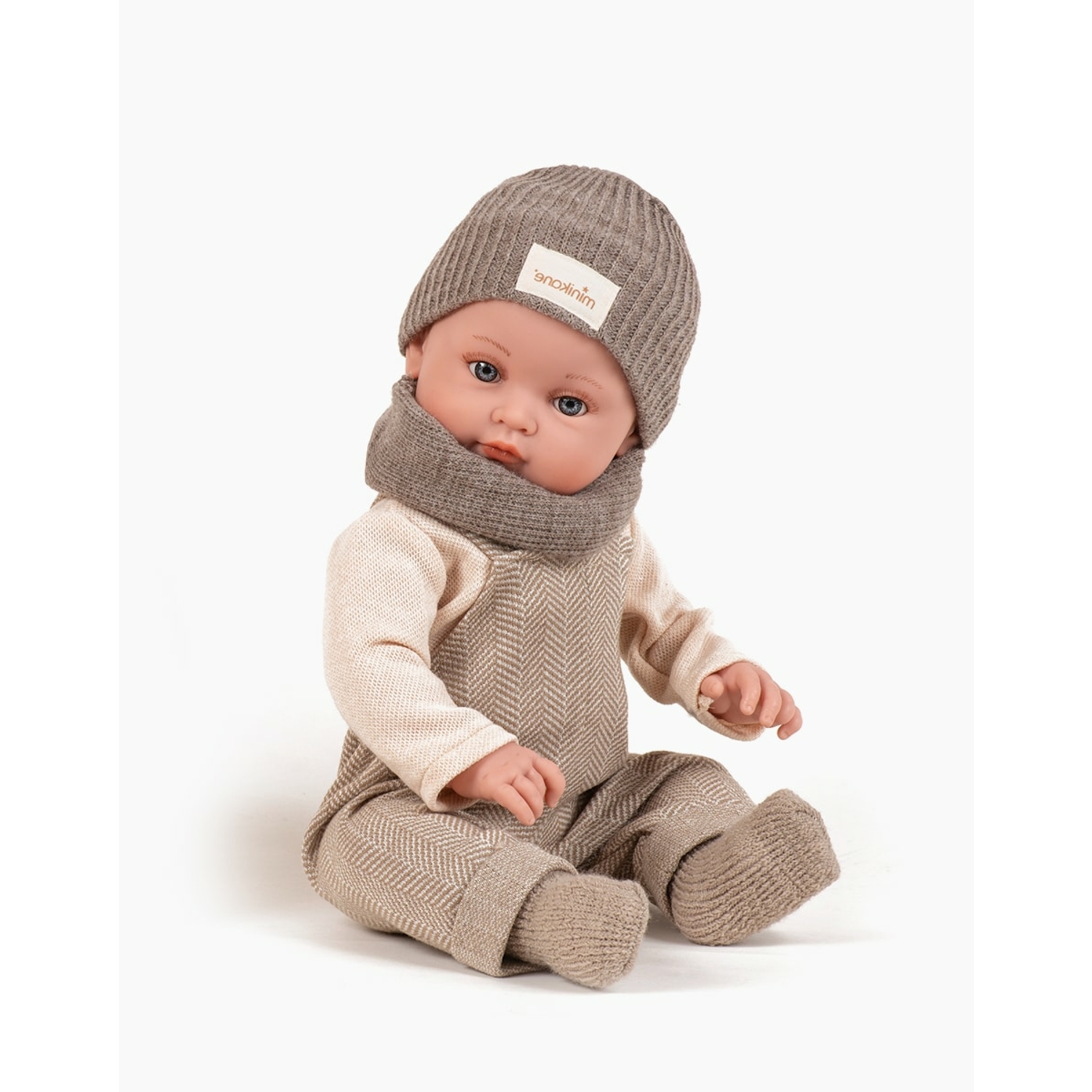 Poupée Yann - Bambinis avec sa salopette beige Minikane