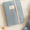 Protège Carnet de Santé Poema en Nid d'Abeille Bleu Stone Nobodinoz