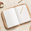 Protège Carnet de Santé Poema en Nid d'Abeille Nude Nobodinoz